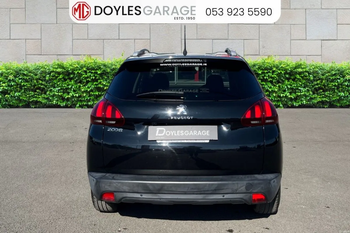 Peugeot 2008 Active Blue HDi 1.5 Diesel 100bhp - Image 4