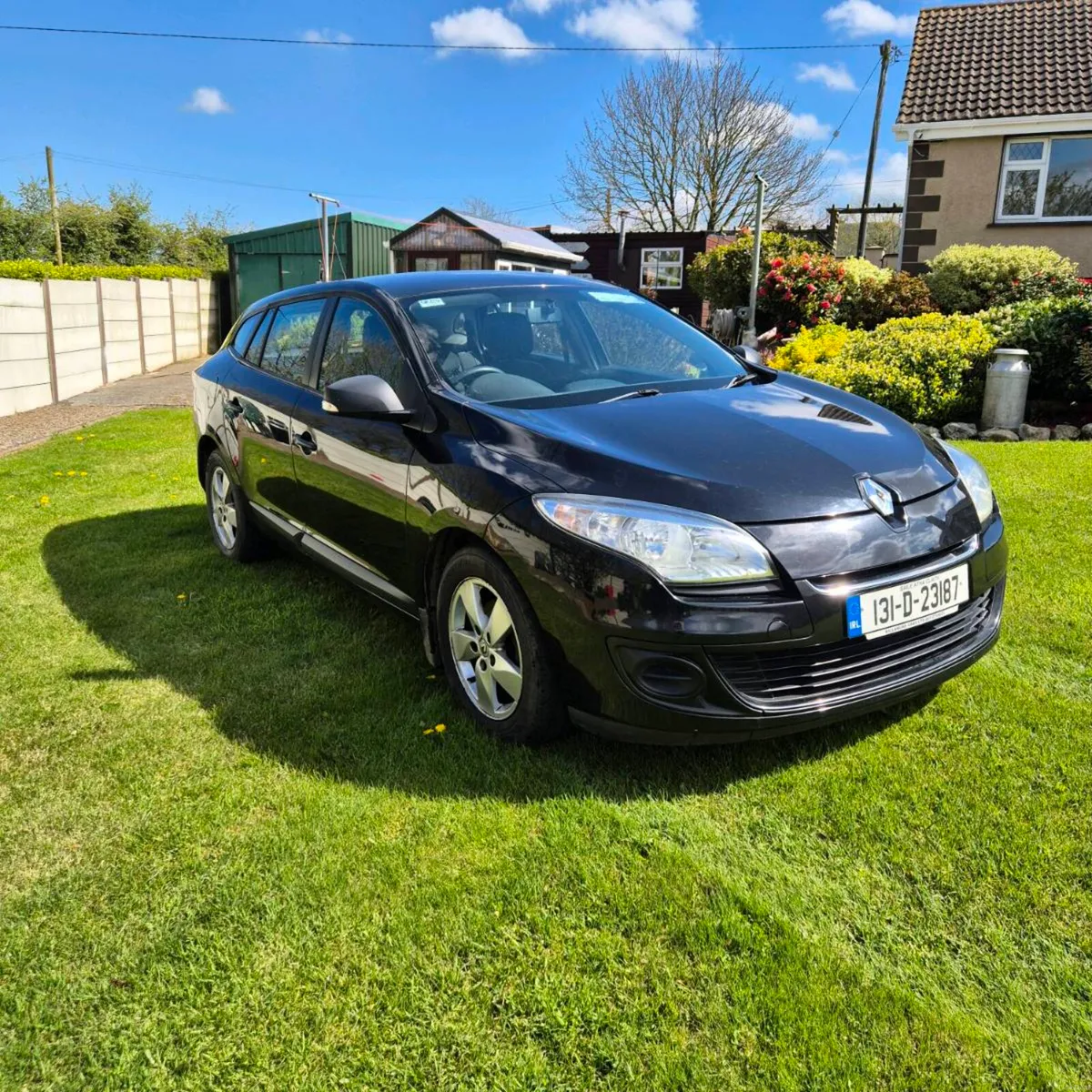 Renault Megane Estate - Image 1