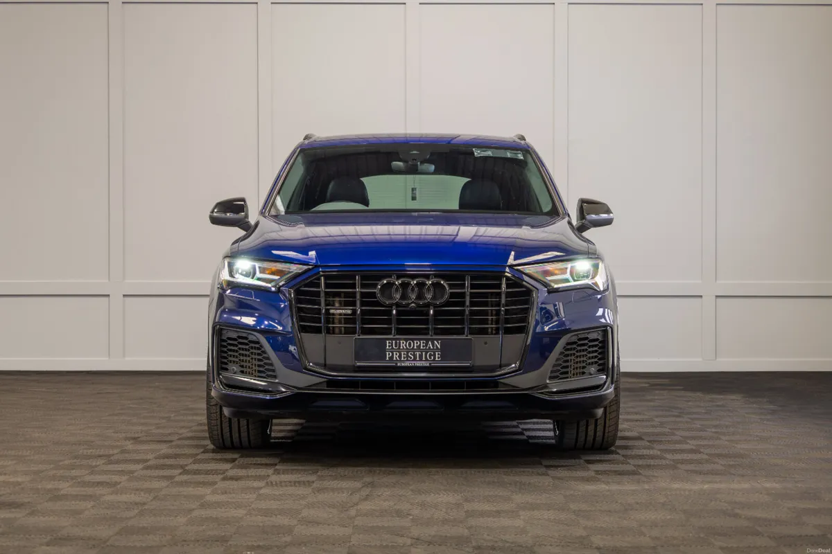 2023 Audi Q7 S-Line 60 TFSIe Competition - Image 2