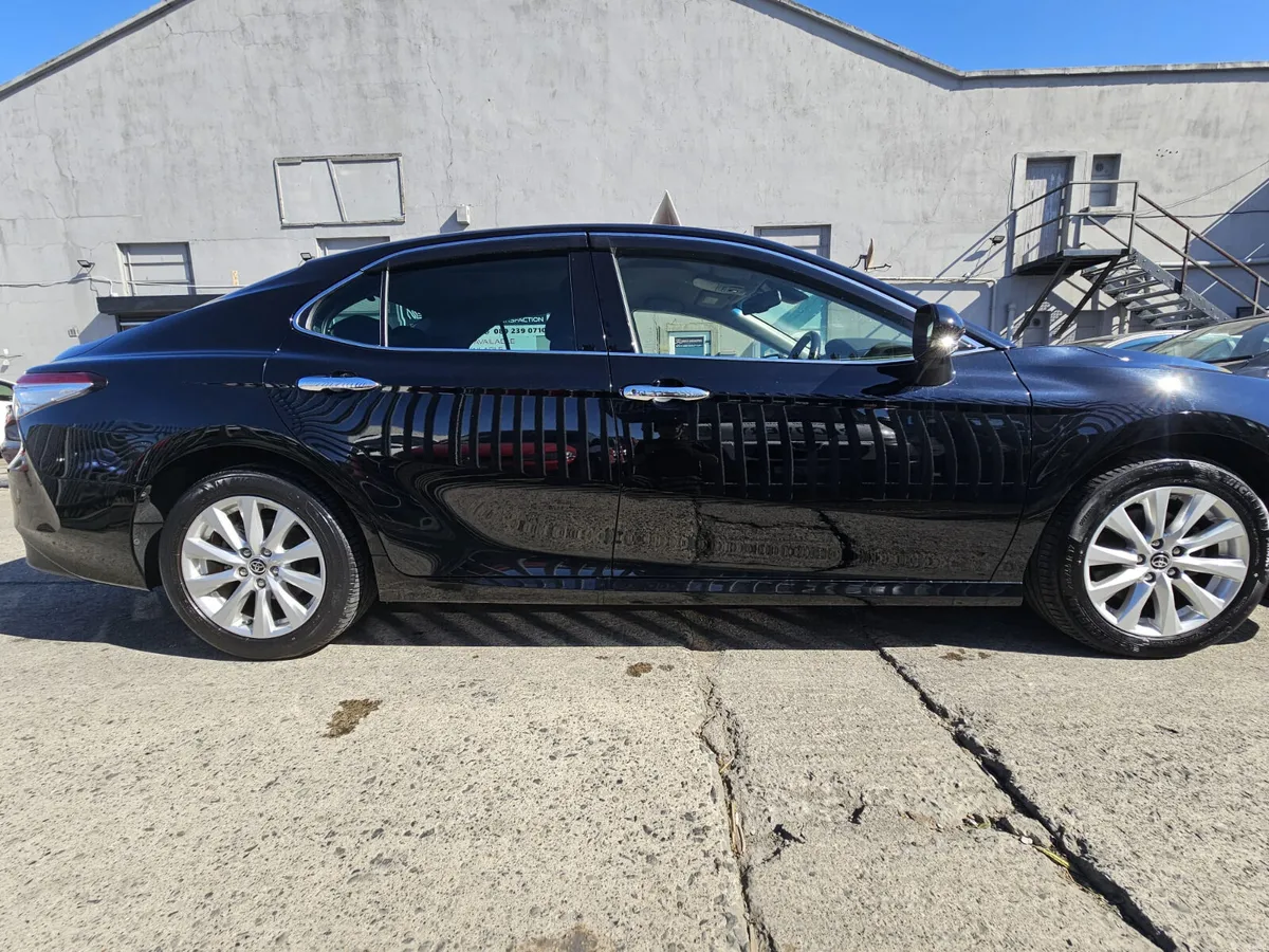 2020 Toyota Camry G Package - Image 4