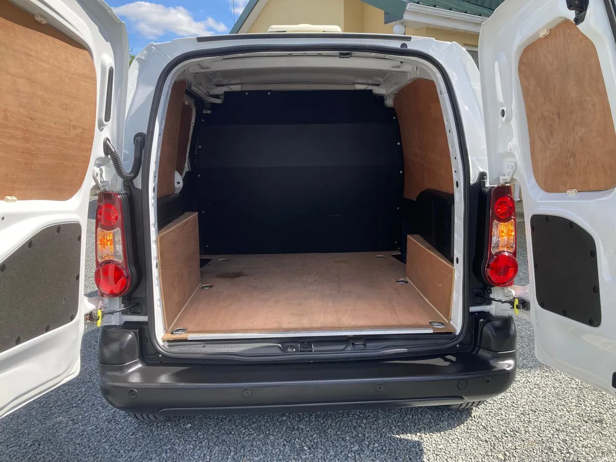 100bhp Partner PROFESSIONAL 1.6 HDI 3 Seats - Image 2