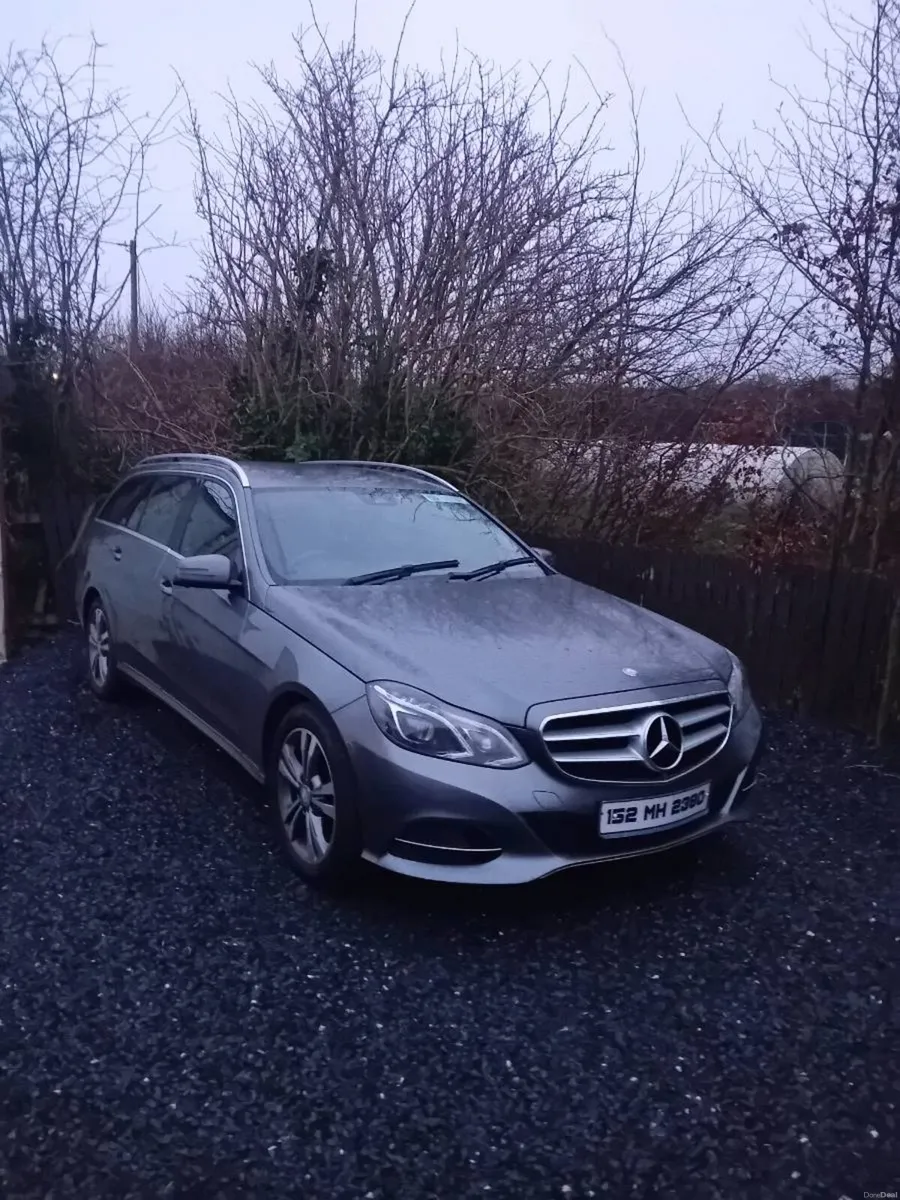 Mercedes E220 Estate - Image 4