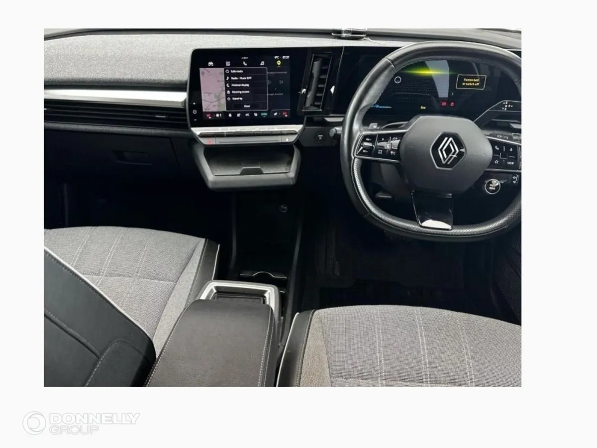 Renault Megane E-Tech Hatchback Techno - Image 4