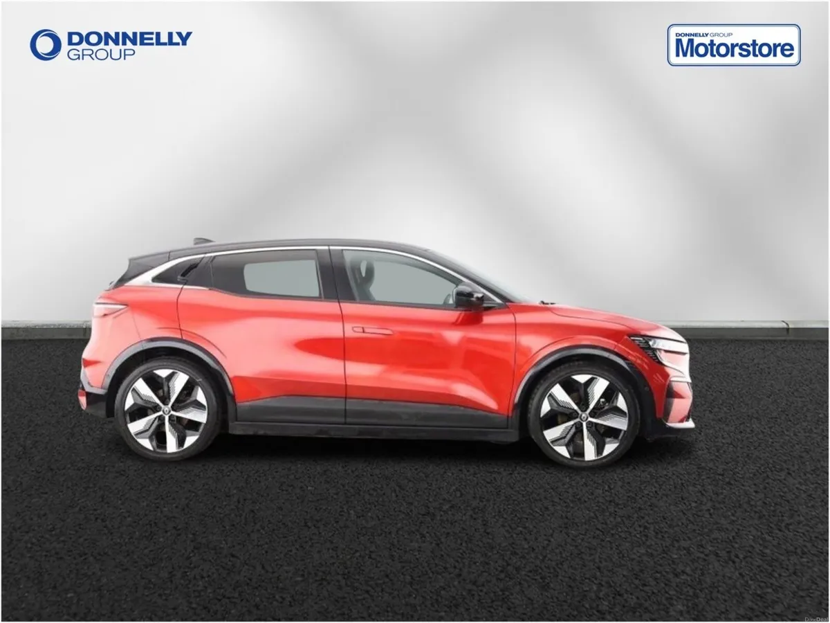 Renault Megane E-Tech Hatchback Techno - Image 3