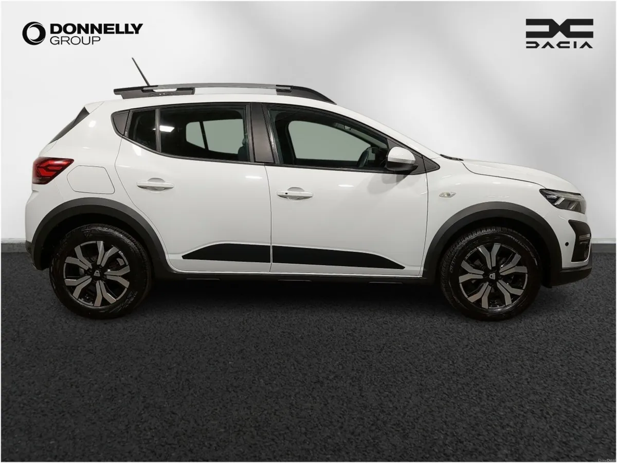 Dacia Sandero Stepway Hatchback Prestige - Image 3