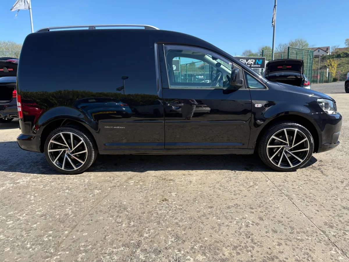 VW CADDY 1.6 TDI BLACK EDITION - Image 4