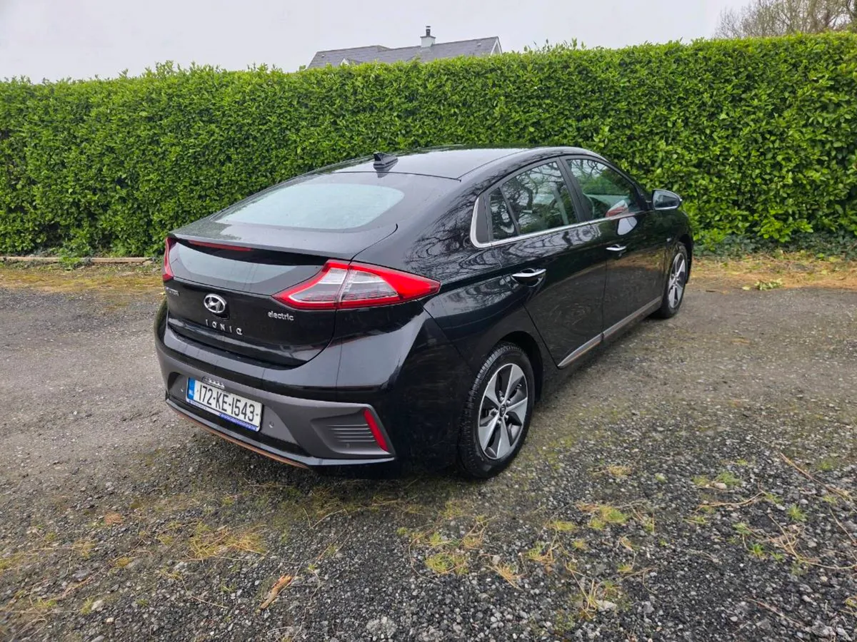 2017 Hyundai Iconic - Image 4