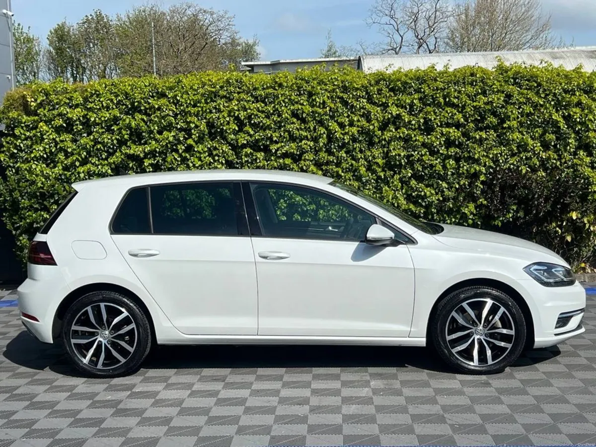 Volkswagen Golf HIGHLINE 1.4 TSI AUTO // SERVICE H - Image 2