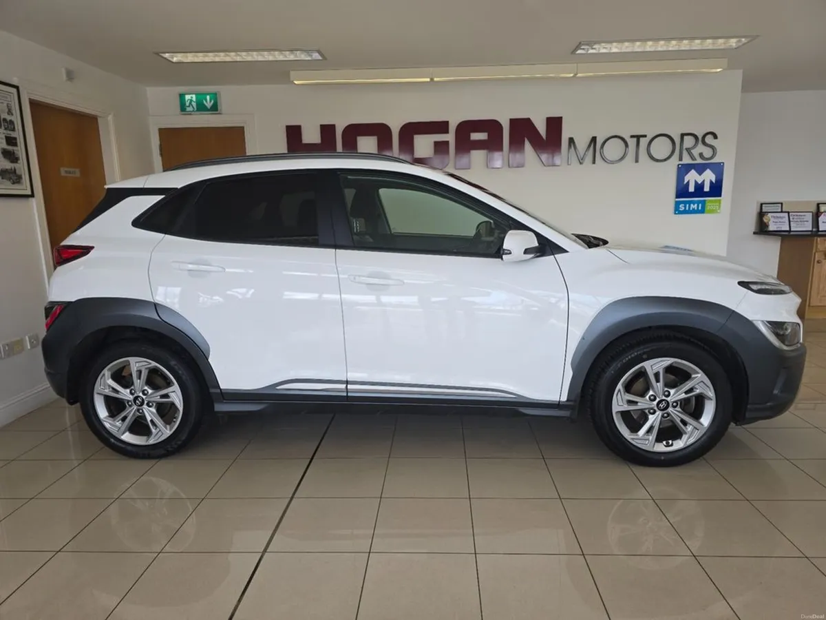 Hyundai KONA 1.0 Petrol Executive * Best Spec * - Image 3