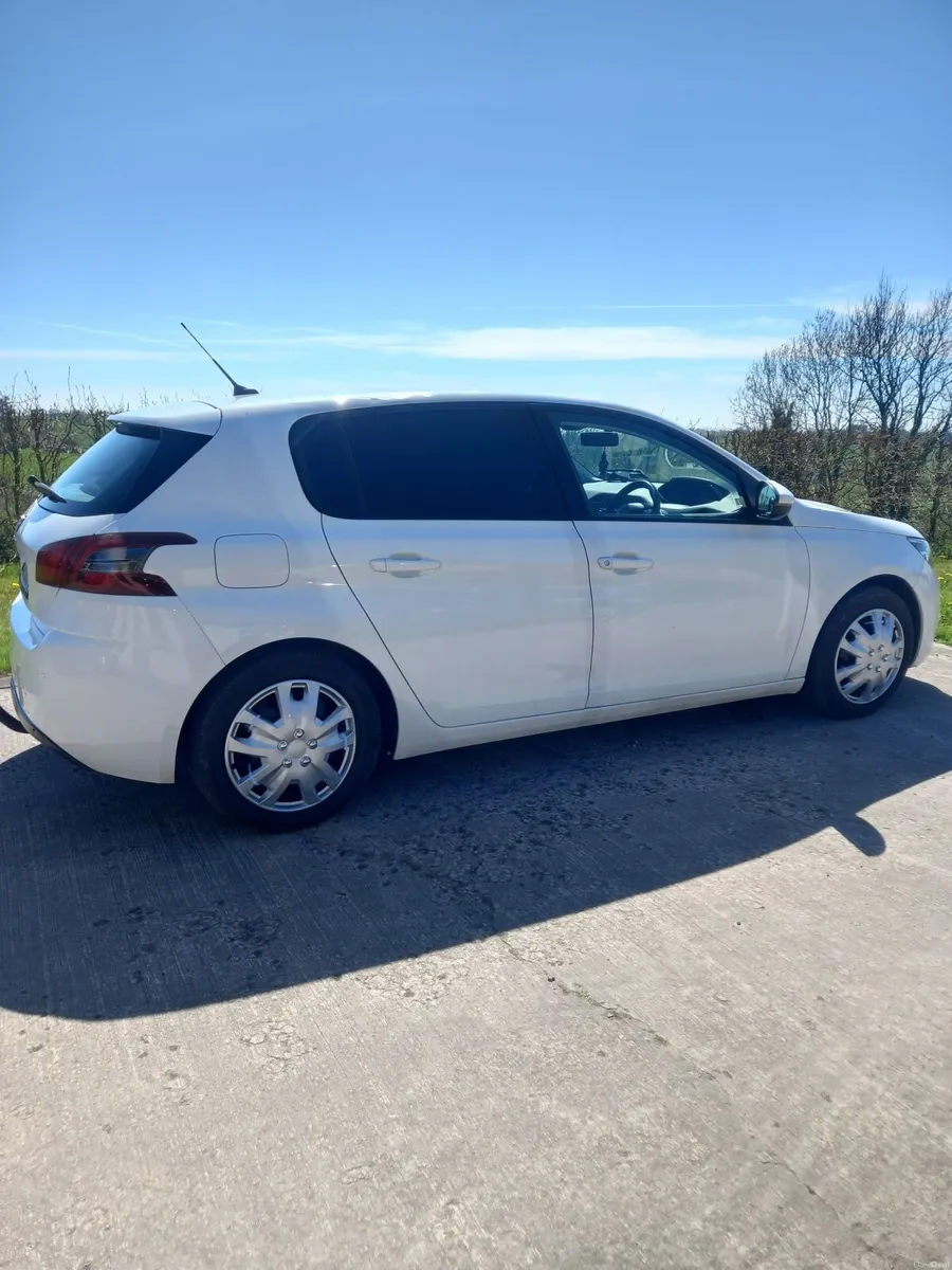 Peugeot 308 2020 - Image 4
