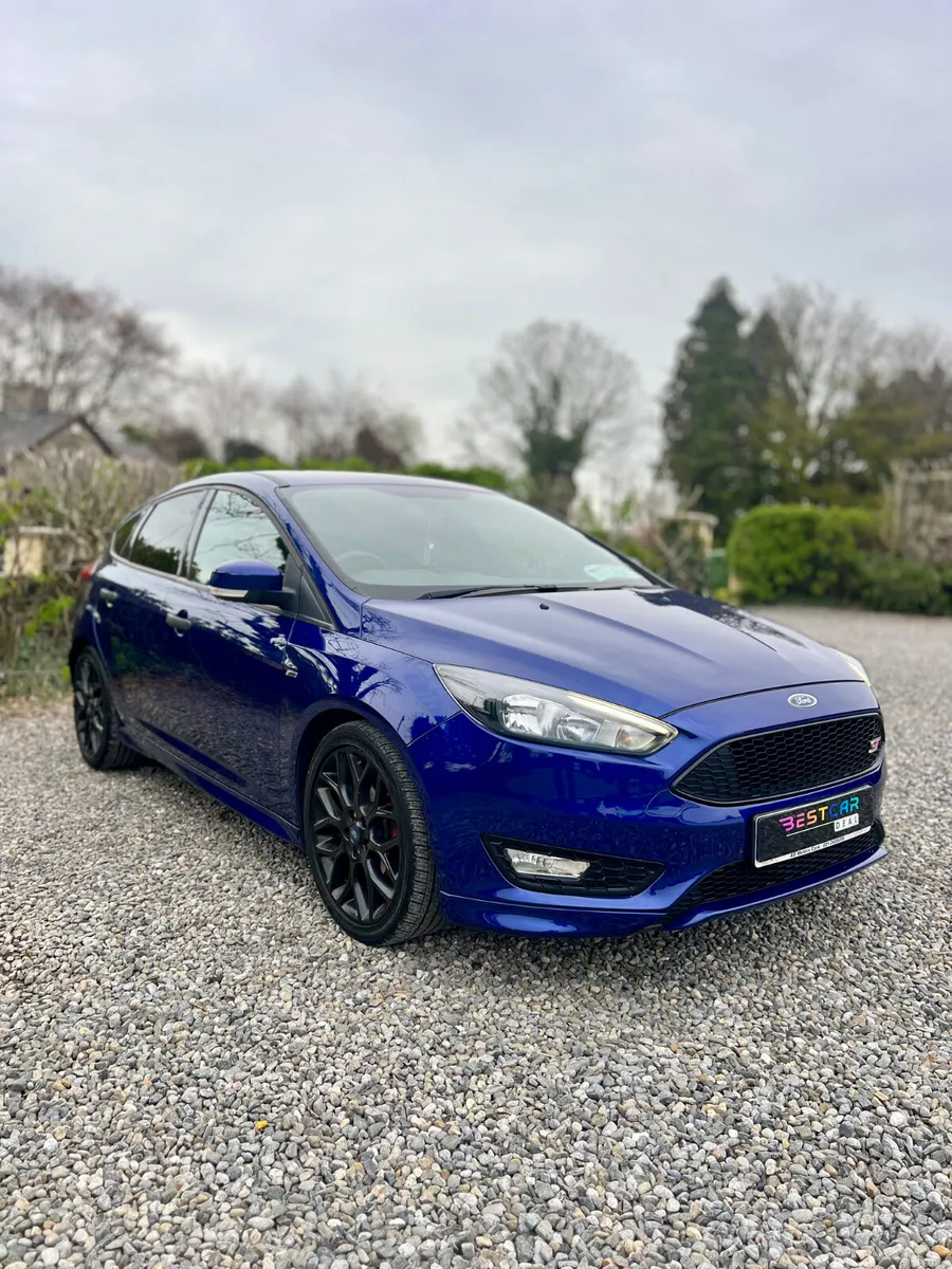 2017 Ford Focus 1.0 125HP ST-Line Manual - Image 2