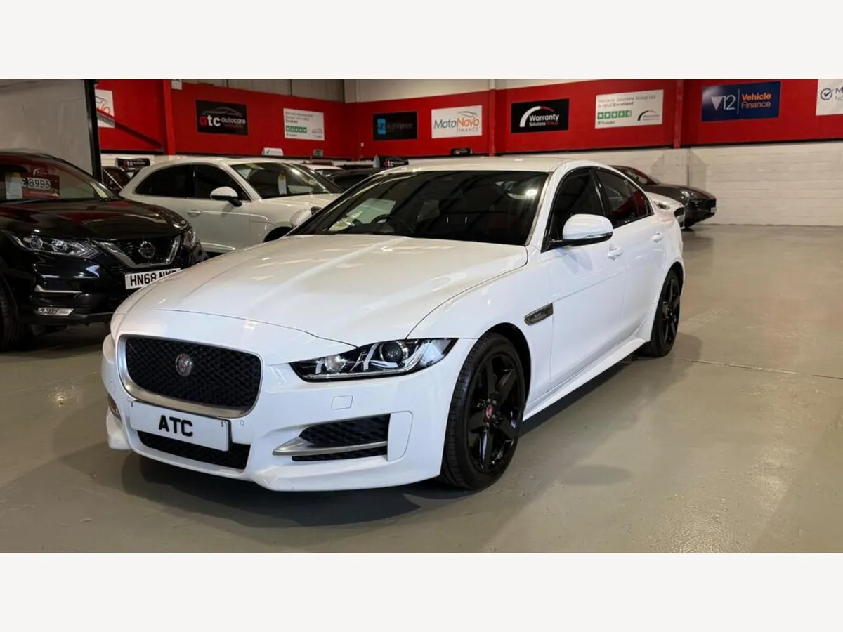 Jaguar XE 2016 - Image 4