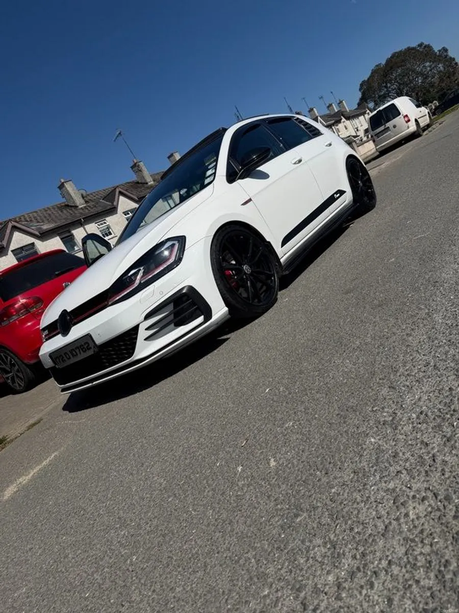 2017 Volkswagen Golf Gti - Image 4