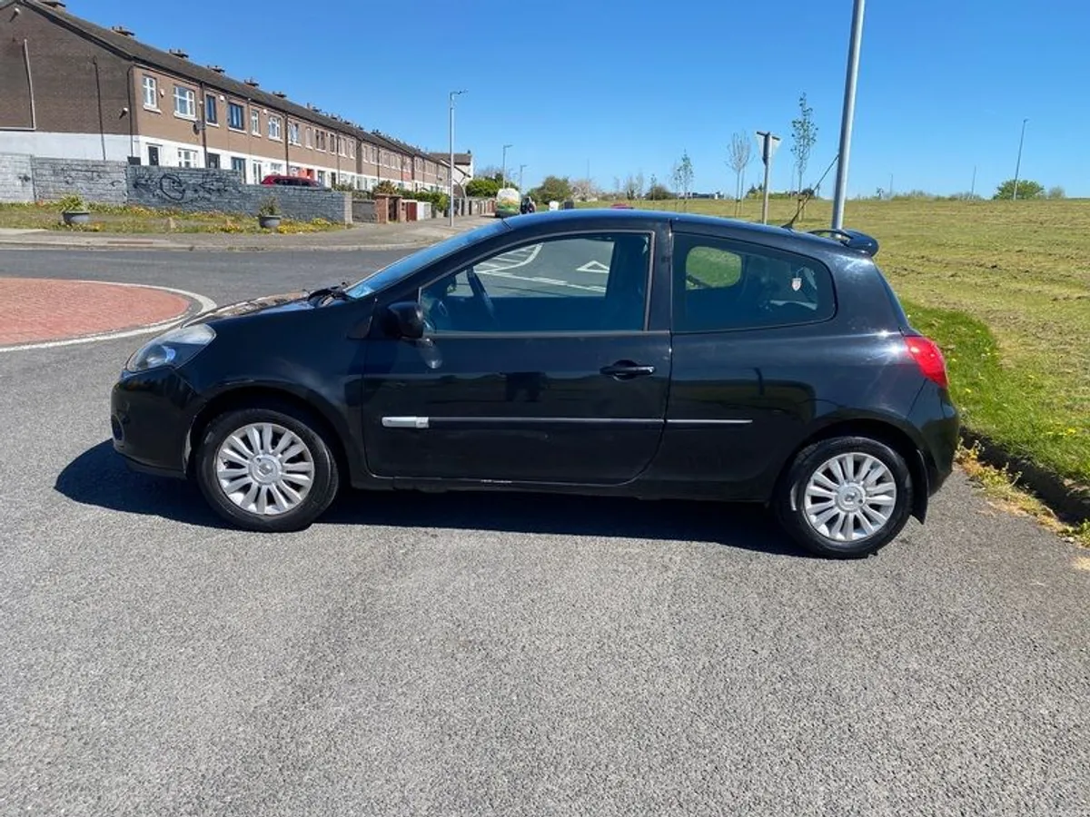 2013 Renault Clio - Image 2