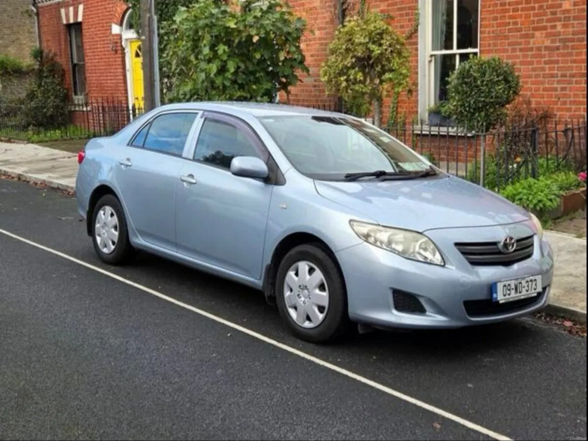 Toyota Corolla 2009 - Image 2