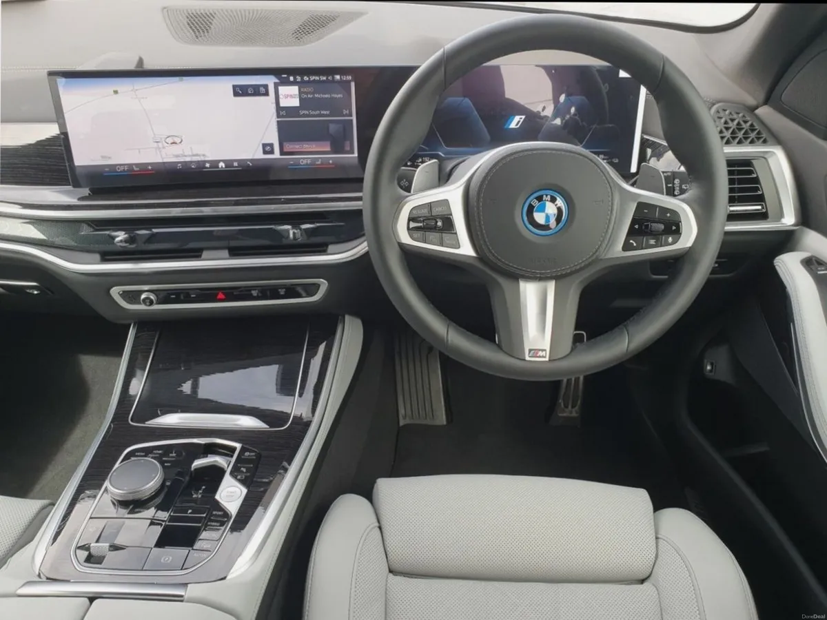 BMW X5 xDrive50e M Sport Pro - Image 5