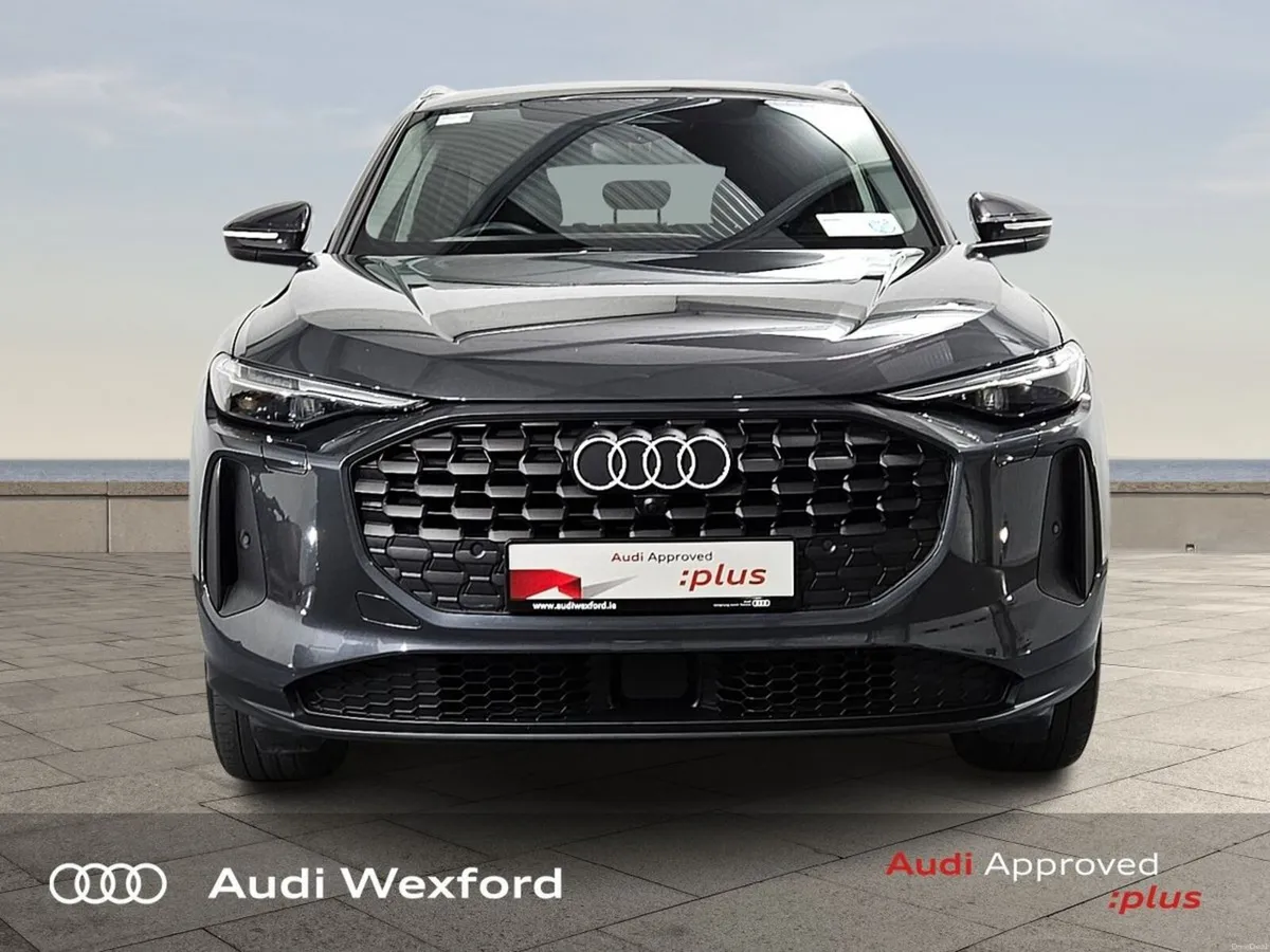 Audi Q5 Q5 40 TDI 204HP Quattro SE S-T  €130 p/w - Image 3