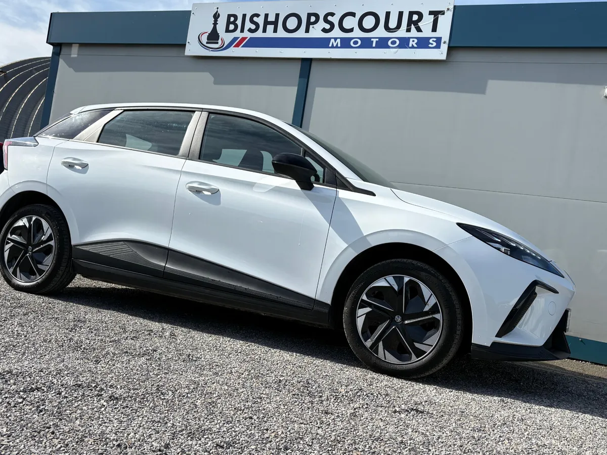 MG MG4 2023 - Image 3