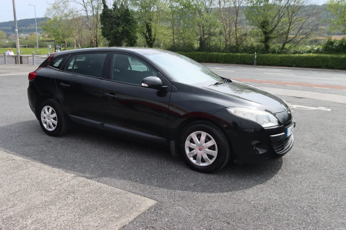 2011 Renault Megane Grand Tour Estate 1.5DCi - Image 3