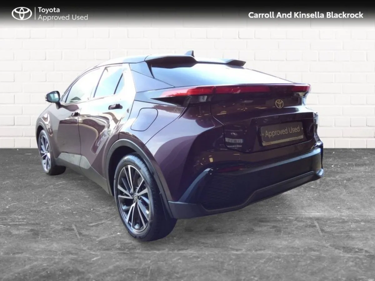 Toyota C-HR Hybrid Sol - Image 2