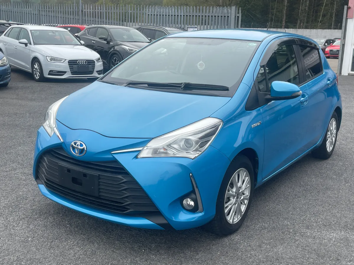 2017-1 Toyota Yaris - Image 3