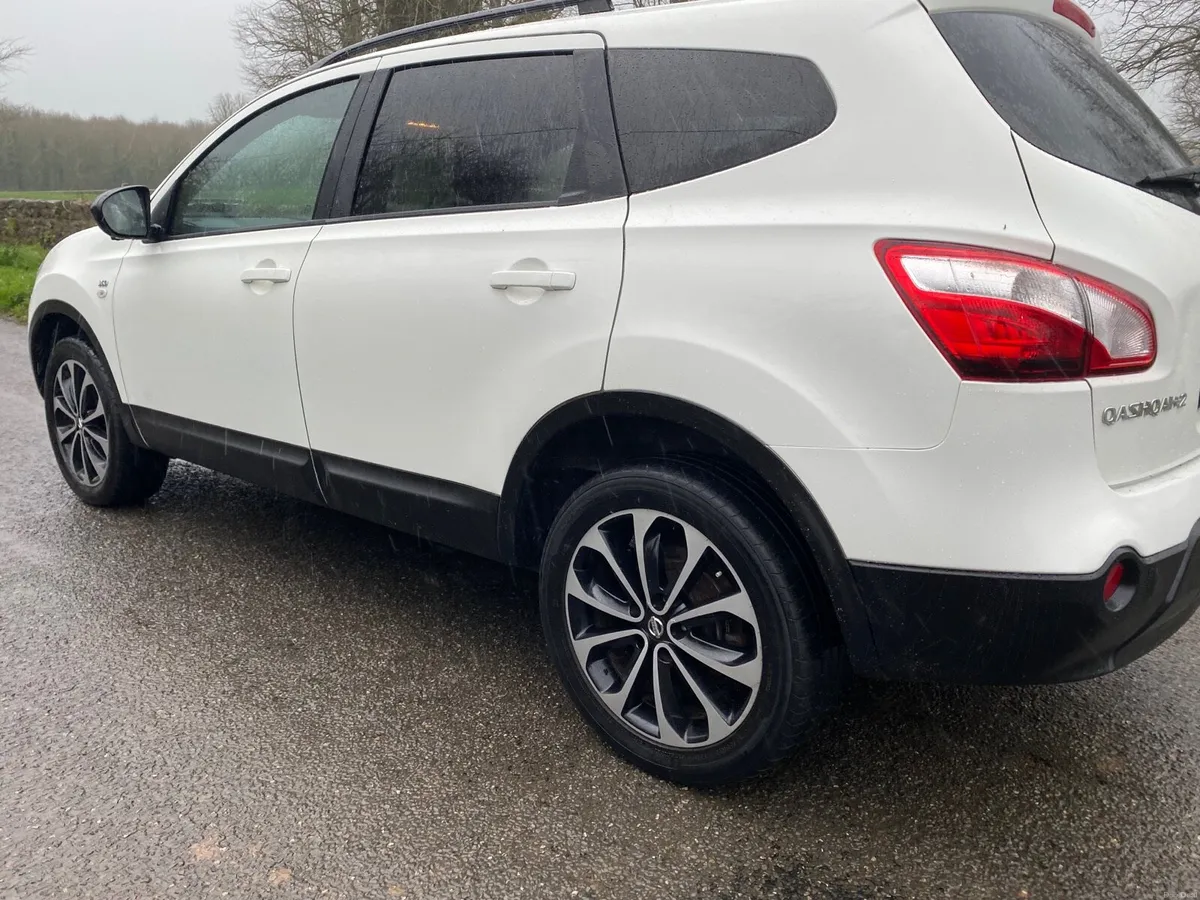 NISSAN QASHQUAI LUXURY + 2/ 60 AS NEW - Image 2