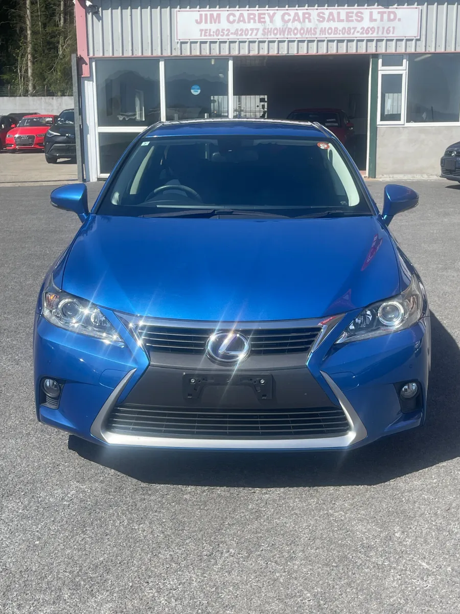 2017-2 Lexus CT 200H - Image 2