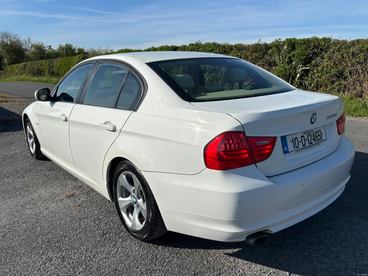 BMW 3-Series 2010  320D - Image 4