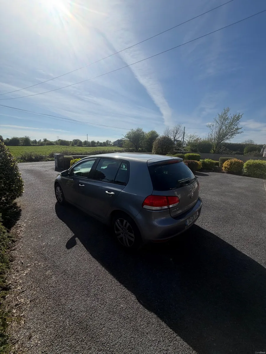 Volkswagen Golf 2012 - Image 2