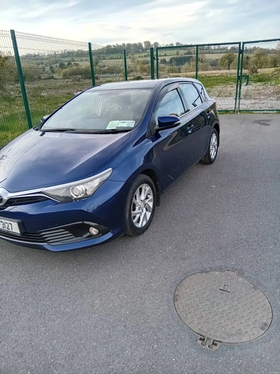 Toyota auris - Image 2