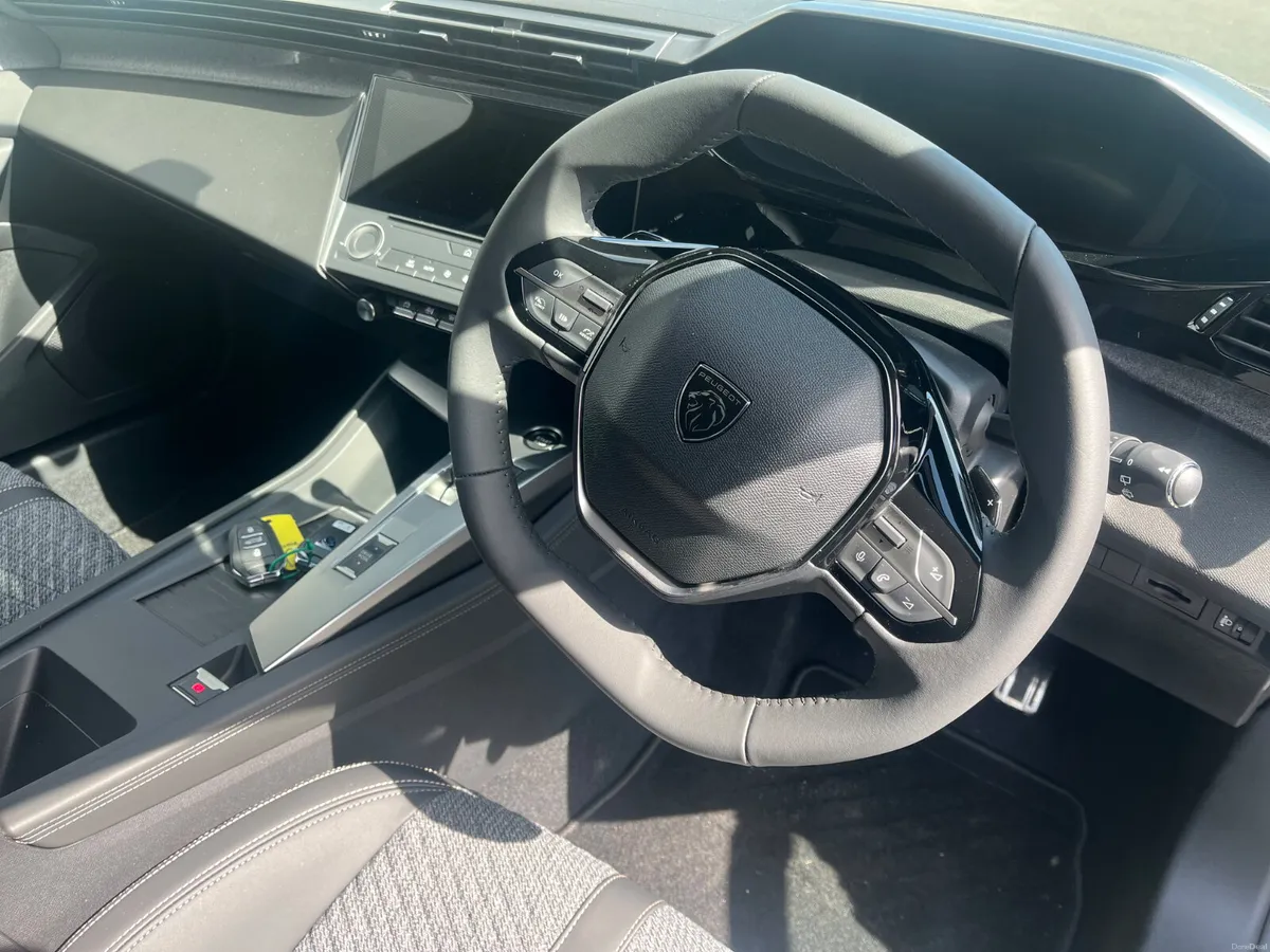 Peugeot 308 Allure 1.5 Diesel Auto SW - Image 6