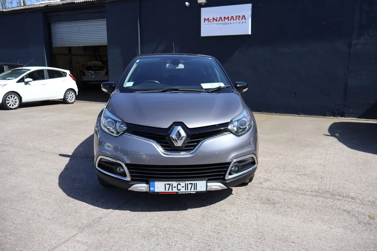 Renault Captur Signature Huge Spec 24 Month NCT! - Image 4