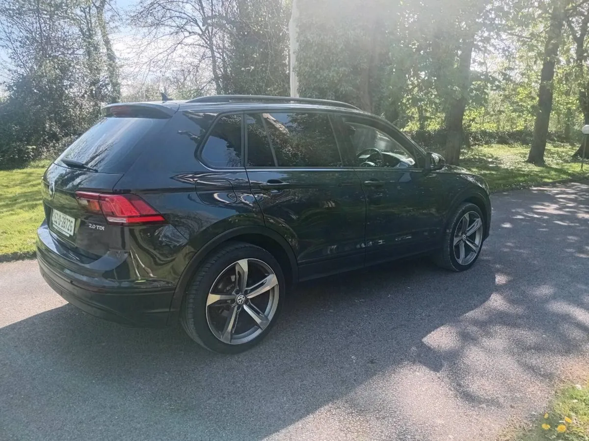 Volkswagen Tiguan 2016!! Very clean jeep!! - Image 2