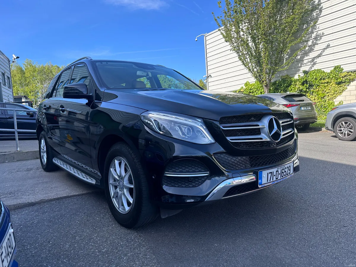 Mercedes-Benz GLE250D 4Matic, 2017 - Image 1