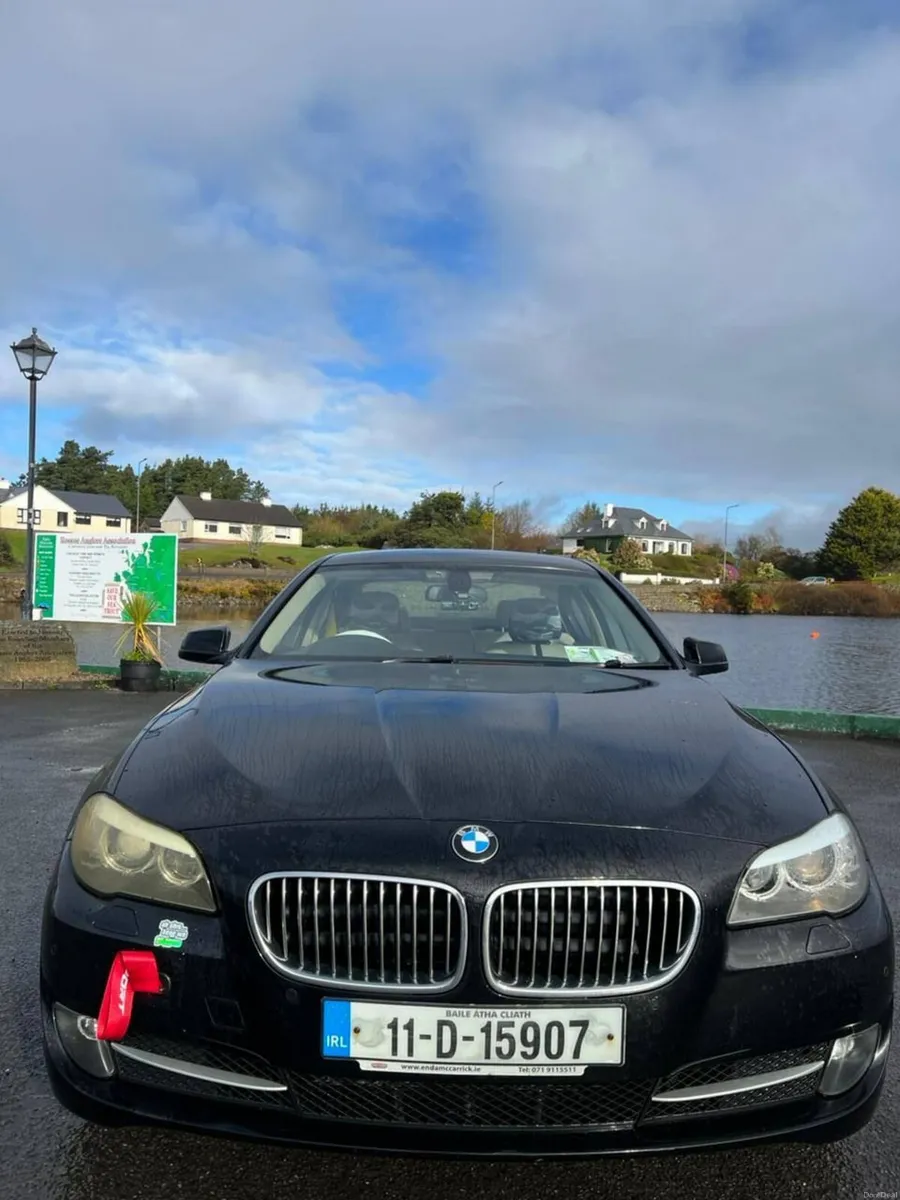 BMW 5-Series 2011 - Image 1