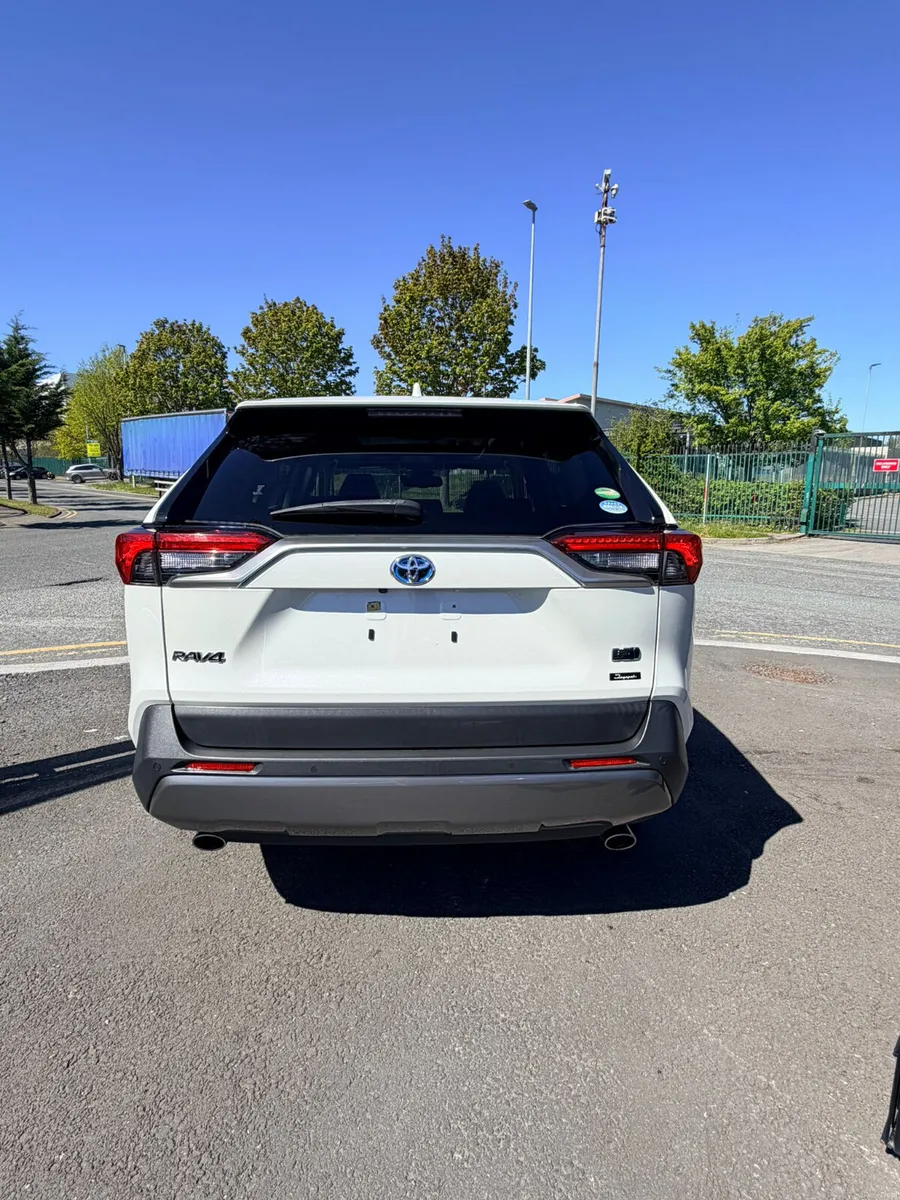 2021 Toyota Rav4 Hybrid - Image 3