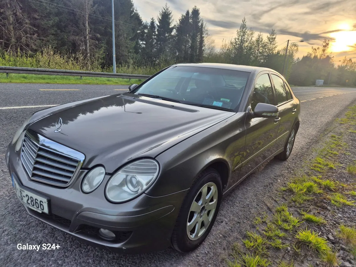 Mercedes-Benz E-Class 2008 - Image 2