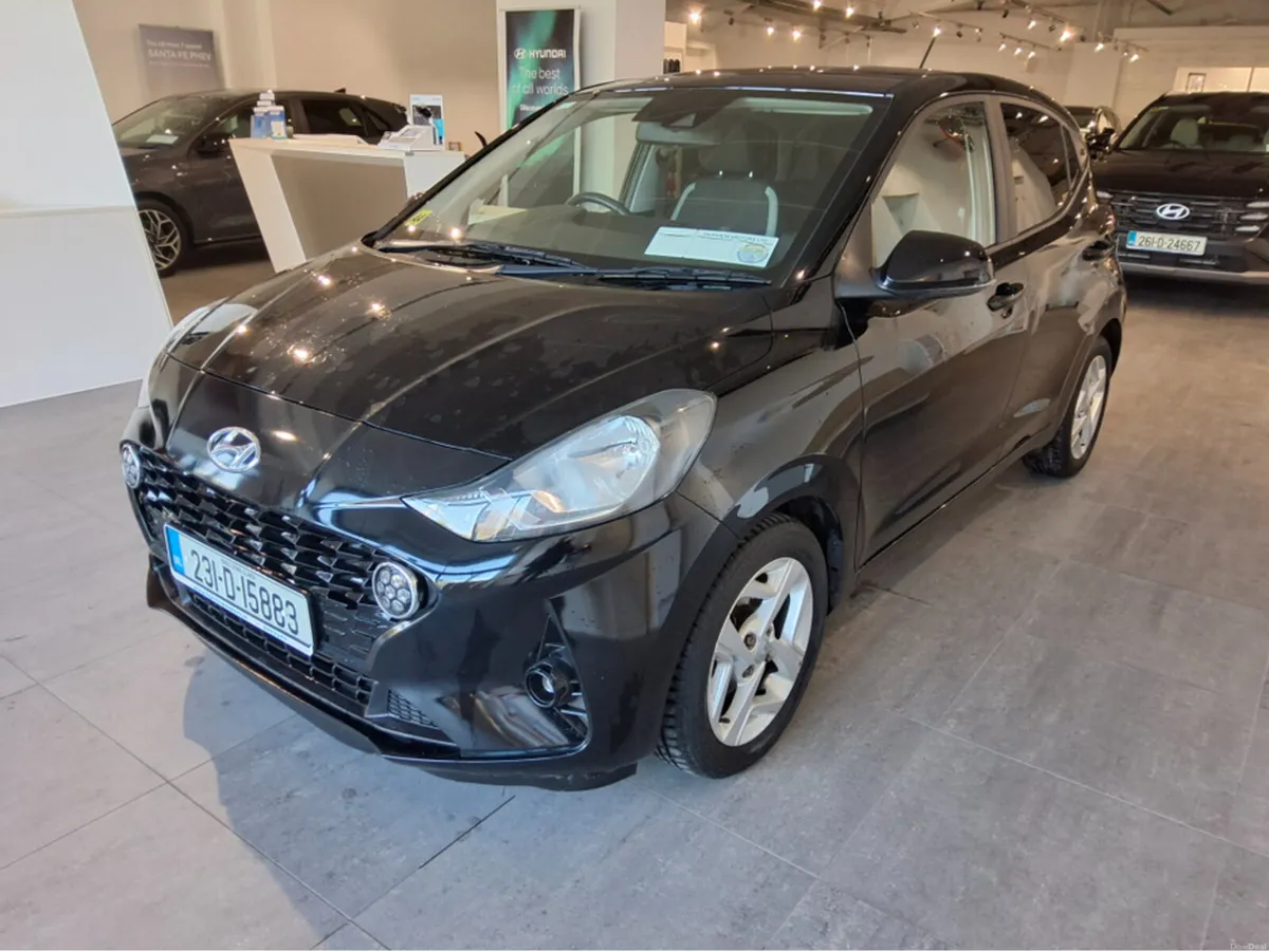 Hyundai i10 DELUXE - Only 16,000 Km - - Image 4
