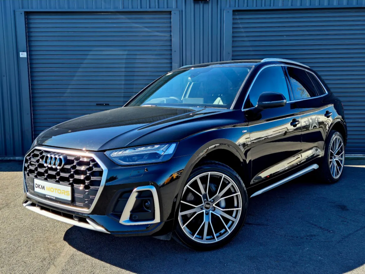Audi Q5 S LINE  HYBRID ONLY 205KM ON THE CLOCK - Image 3