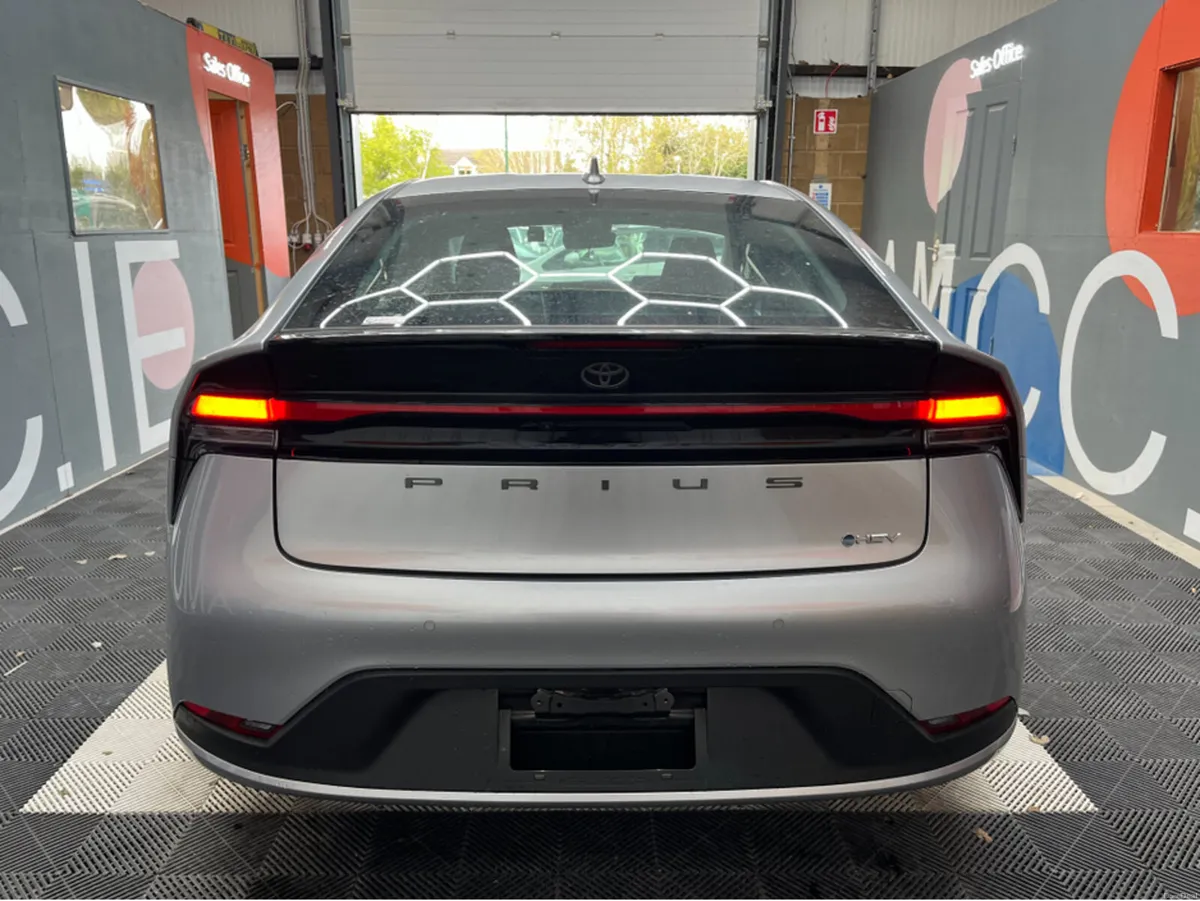 Toyota Prius €33950 2025 TOYOTA PRIUS X 1.8 AUTOMA - Image 3
