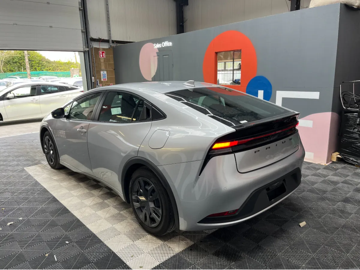 Toyota Prius €33950 2025 TOYOTA PRIUS X 1.8 AUTOMA - Image 4