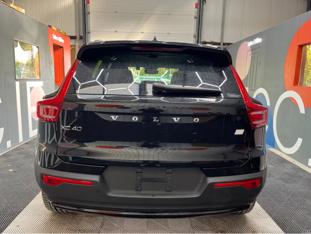 Volvo XC40 2022 VOLVO XC40 RECHARGE PLUS SINGLE MO - Image 3