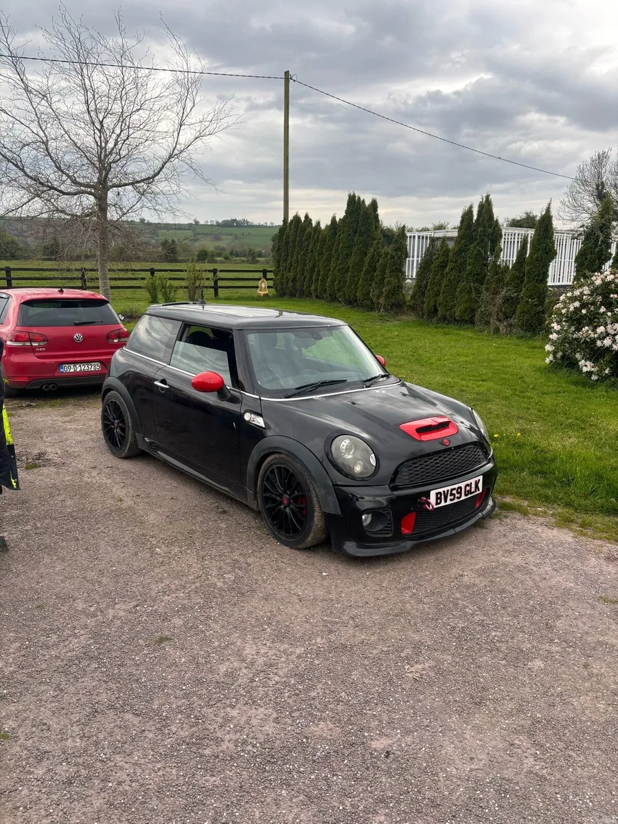 Mini Cooper s class - Image 1