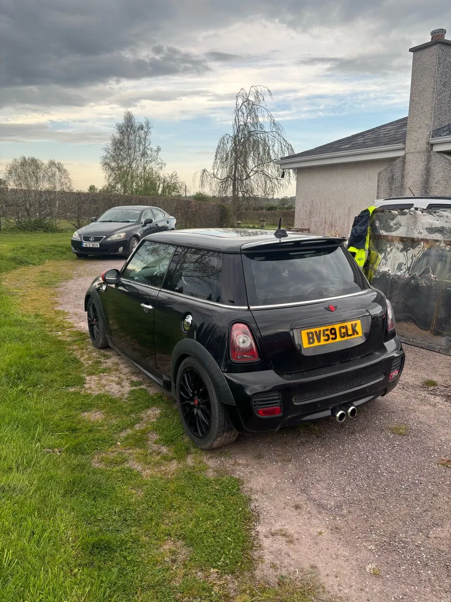 Mini Cooper s class - Image 3