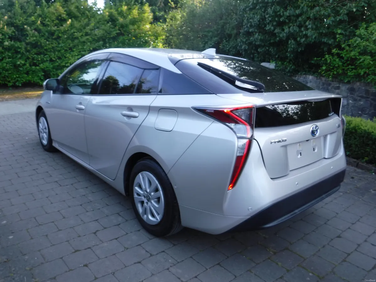 TOYOTA PRIUS 1.8 AUTO HYBRID MINT CONDITION - Image 4