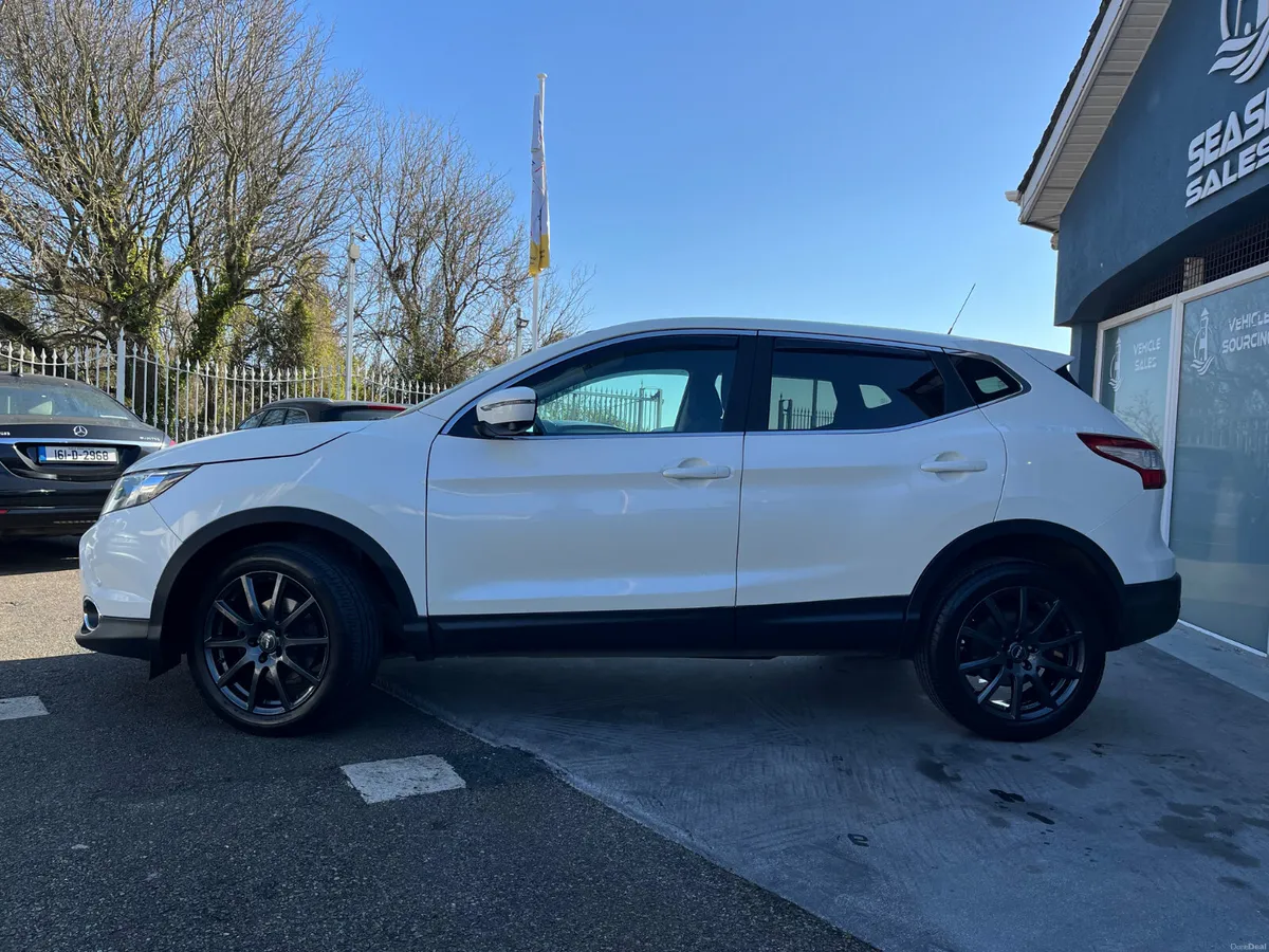 151 Nissan Qashqai 1.2 SVE - Image 2