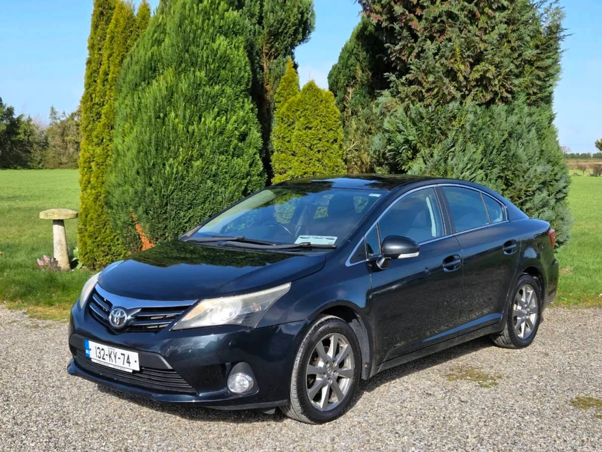Very Low Mileage Toyota Avensis 2.0D4d - Image 2