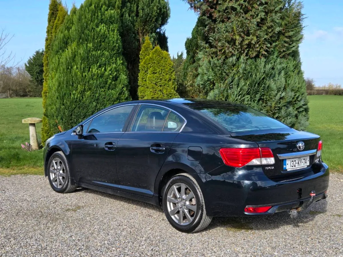 Very Low Mileage Toyota Avensis 2.0D4d - Image 4