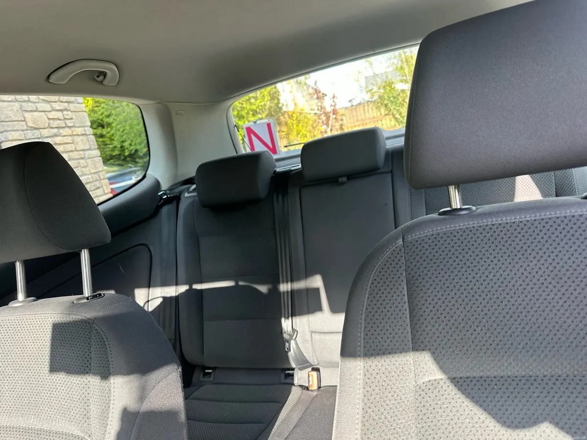 Volkswagen Golf 1.6 automatic - Image 4