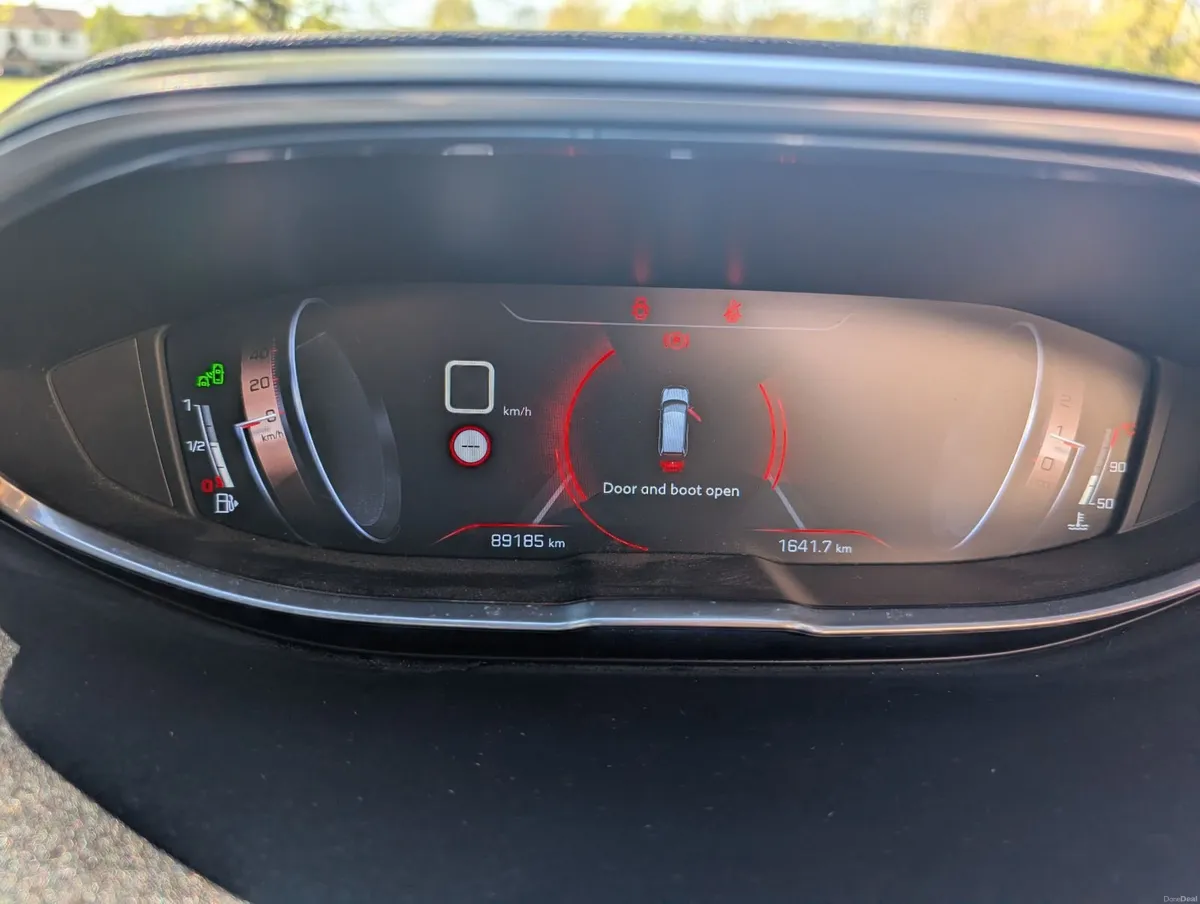 Peugeot 5008 2019 GT Line - Image 2